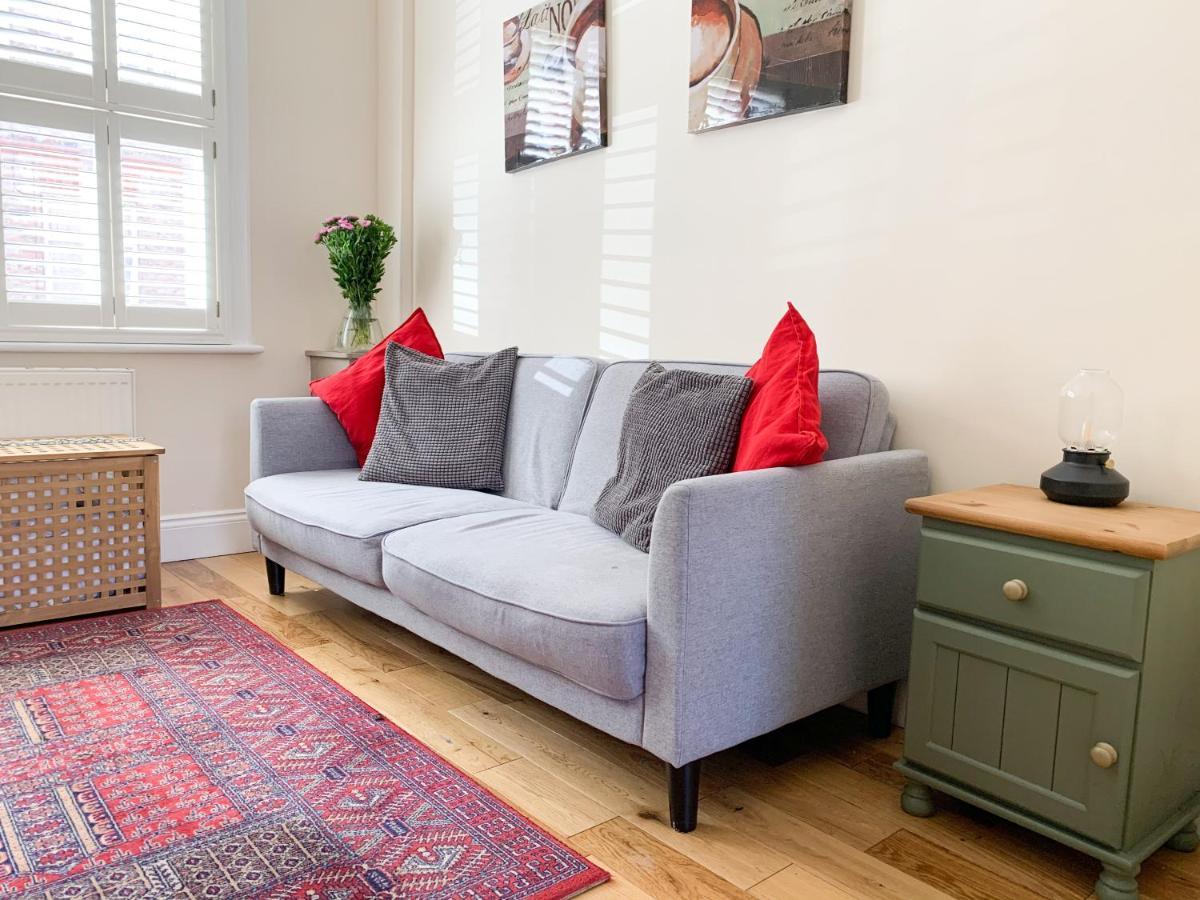 Riverside Lodge - Quaint Victorian Home By The River York Exteriör bild