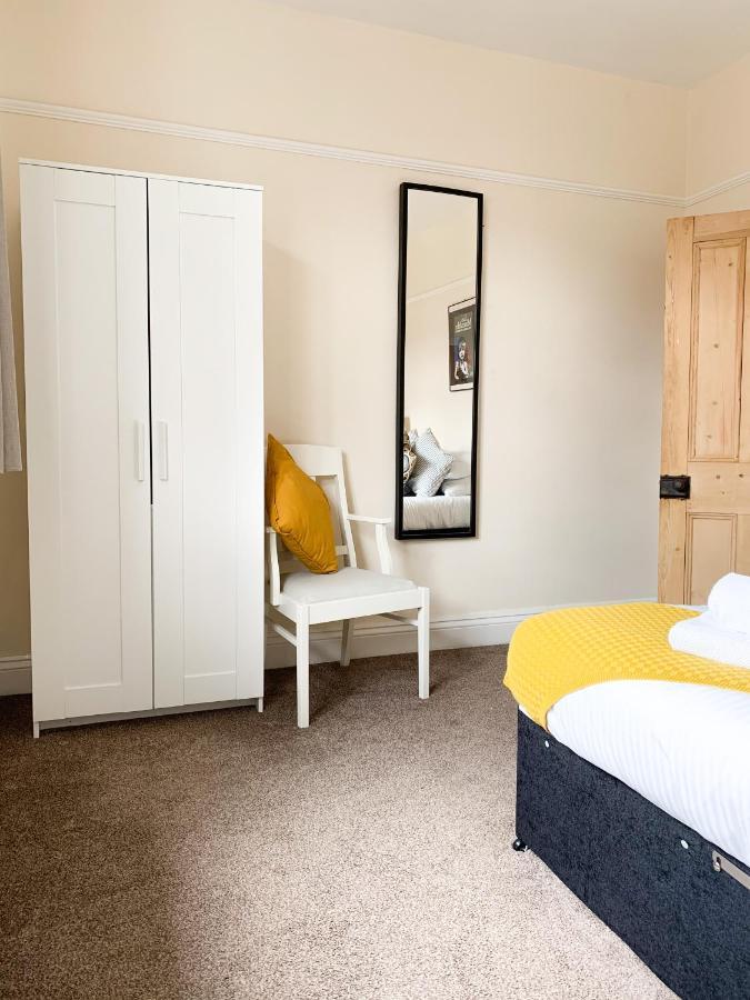 Riverside Lodge - Quaint Victorian Home By The River York Exteriör bild