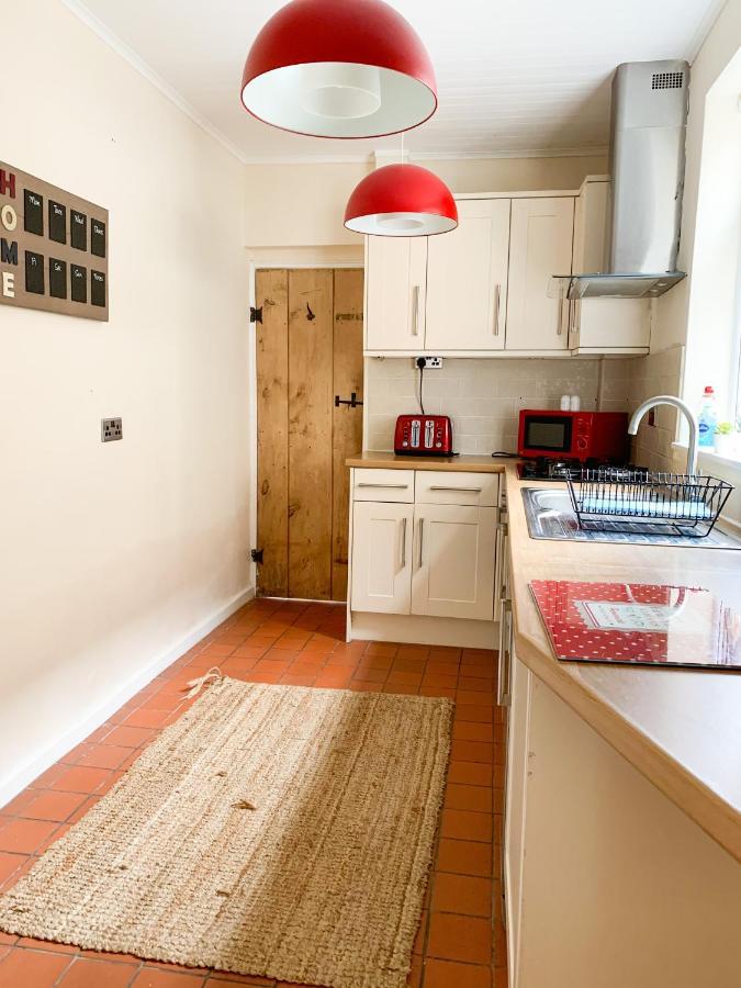 Riverside Lodge - Quaint Victorian Home By The River York Exteriör bild