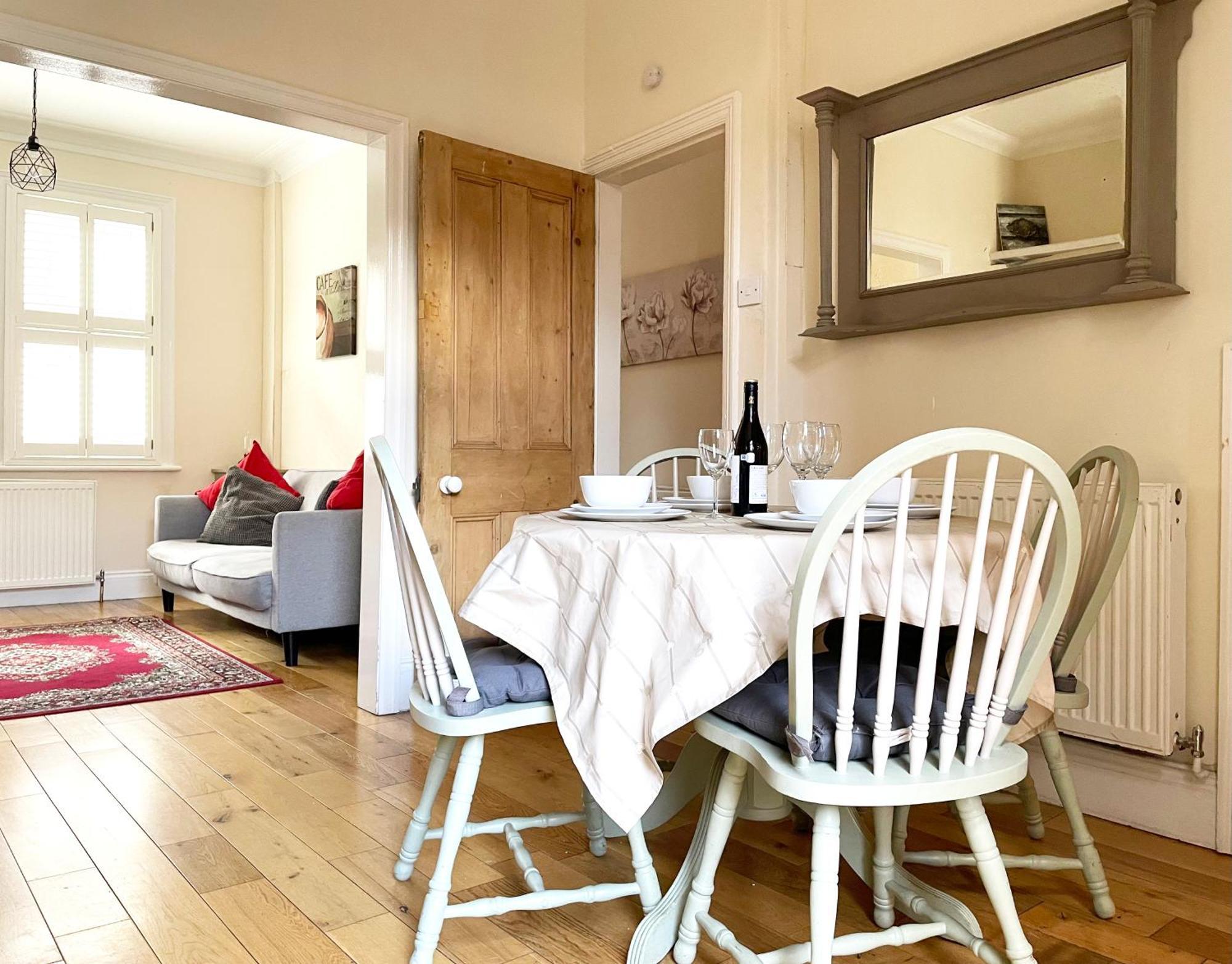 Riverside Lodge - Quaint Victorian Home By The River York Exteriör bild
