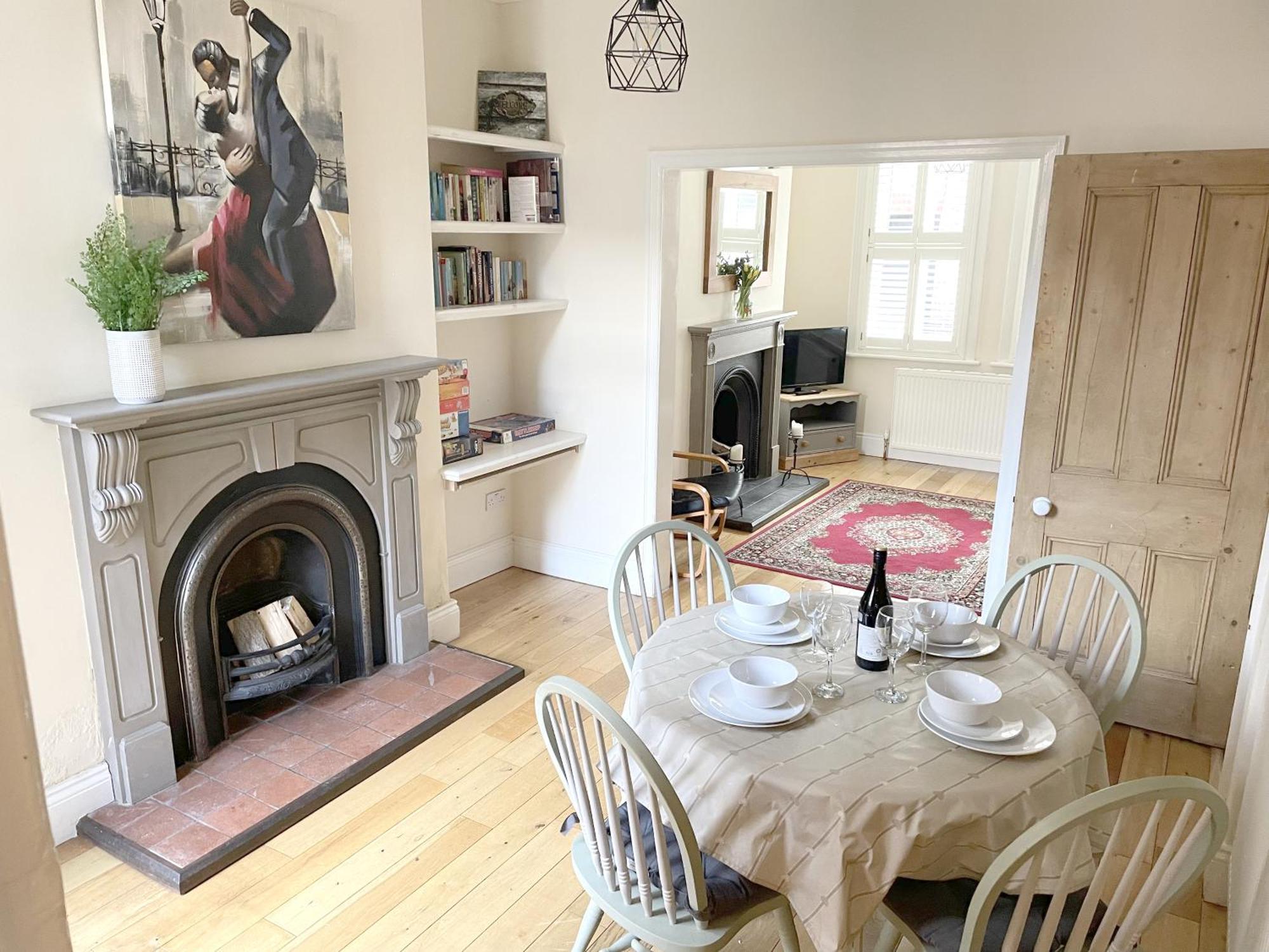 Riverside Lodge - Quaint Victorian Home By The River York Exteriör bild