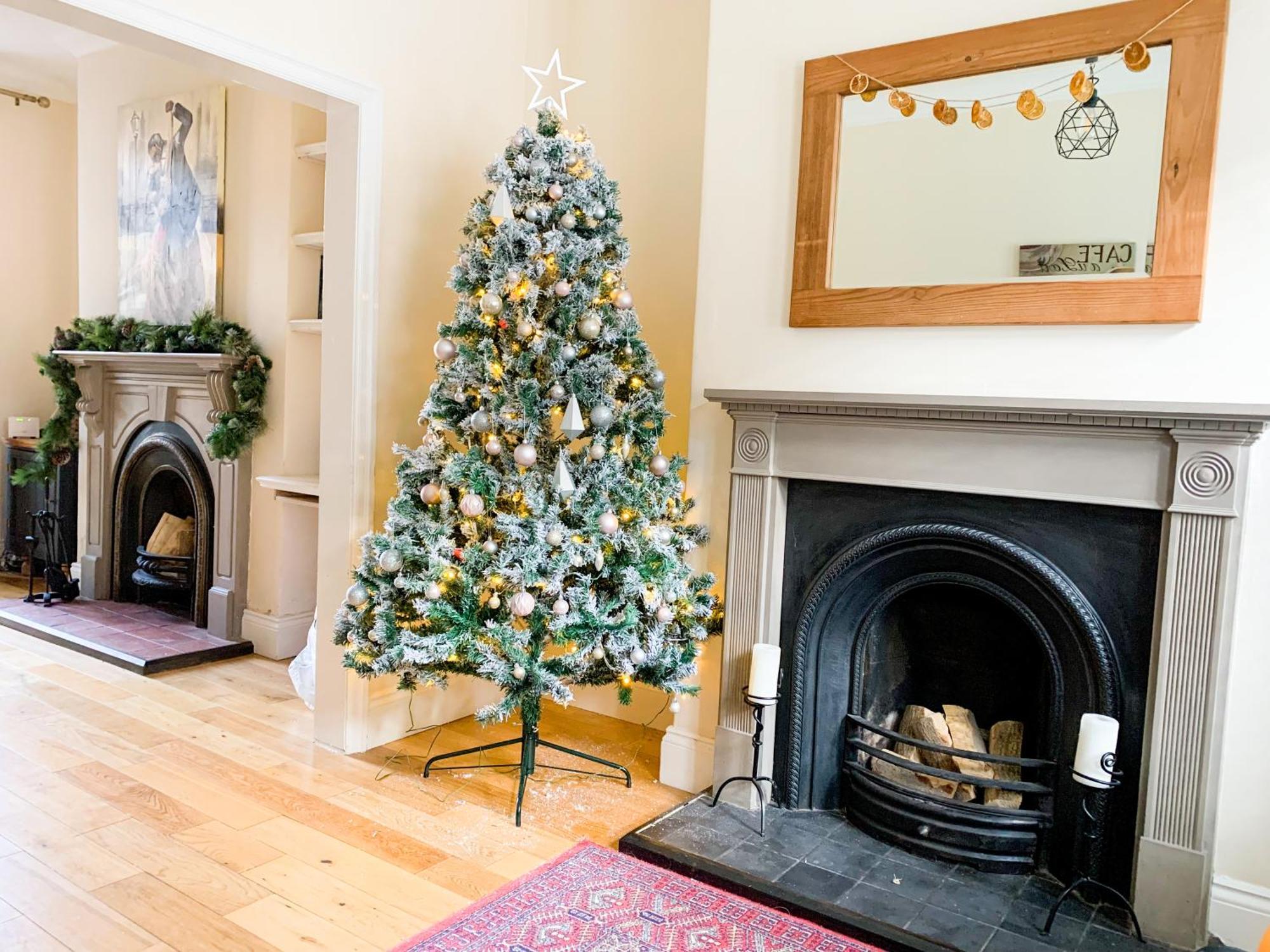 Riverside Lodge - Quaint Victorian Home By The River York Exteriör bild